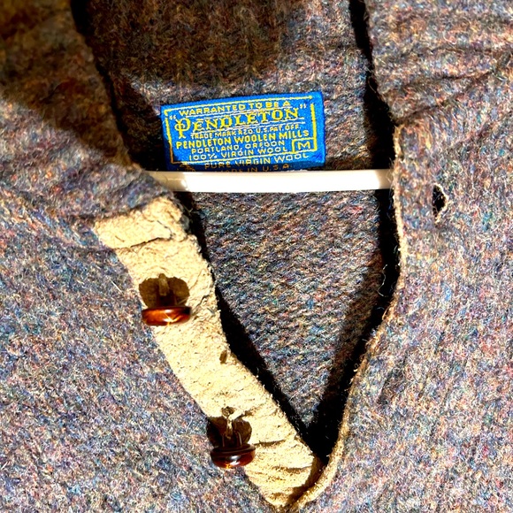 Vintage Pendleton Wool Sweater! Men’s size Medium. - Picture 2 of 2